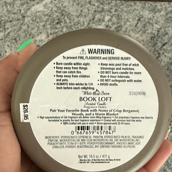 White Barn Book Loft Candle - Warm Brown - Picture 3 of 3